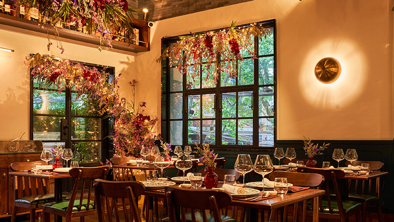 Restaurant  Environment